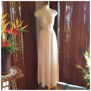OLGA VINTAGE NIGHTGOWN